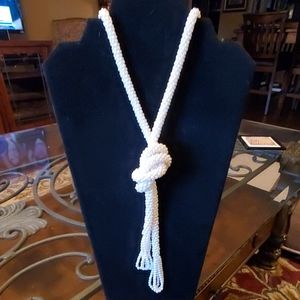 Gorgeous White Pearl Necklace/Belt